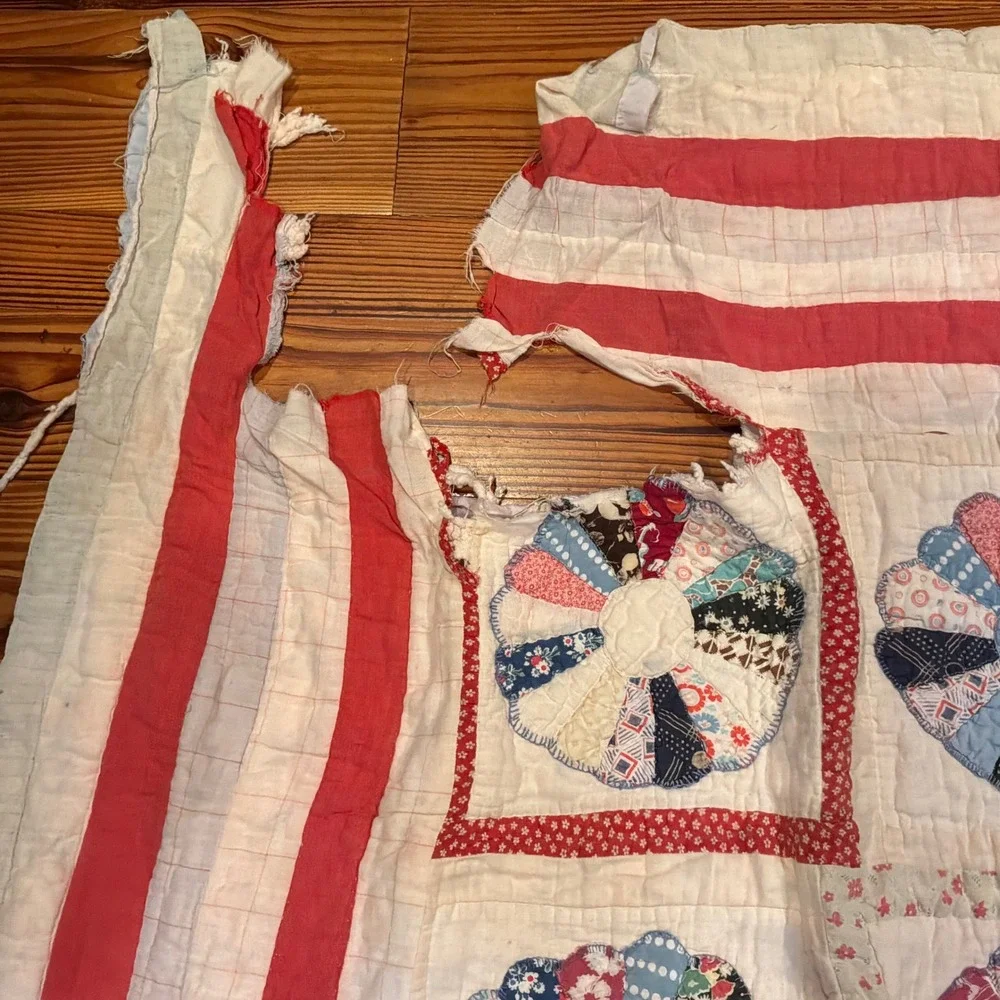 1930s Handmade Dresden Plate Cutter Quilt Scrap Fabric 76 x 79